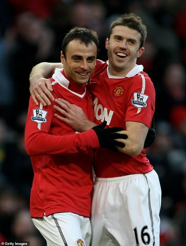 邮报:列维在英超内部很有影响力,其与头部俱乐部高层均有交织