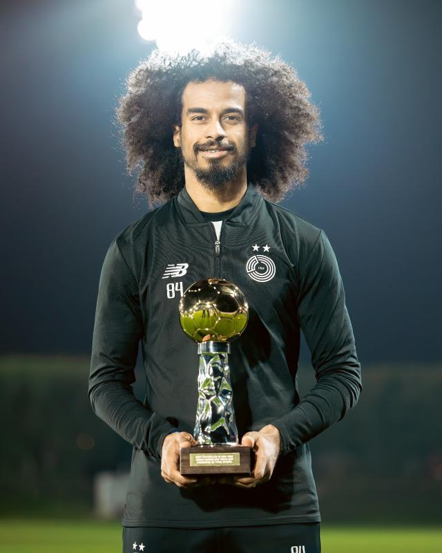 1739043478976049315.jpeg 开云娱乐-体坛代表赴多哈颁奖 阿菲夫捧起2024亚洲金球奖