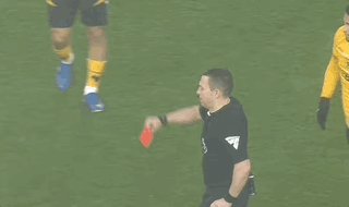 1735254519468034336.gif kaiyun-【英超】B费红牌库尼亚角球直接破门,狼队2比0曼联