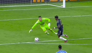 开云APP-贝林3场4球比9号还9号！罗德里戈失点让安帅不爽